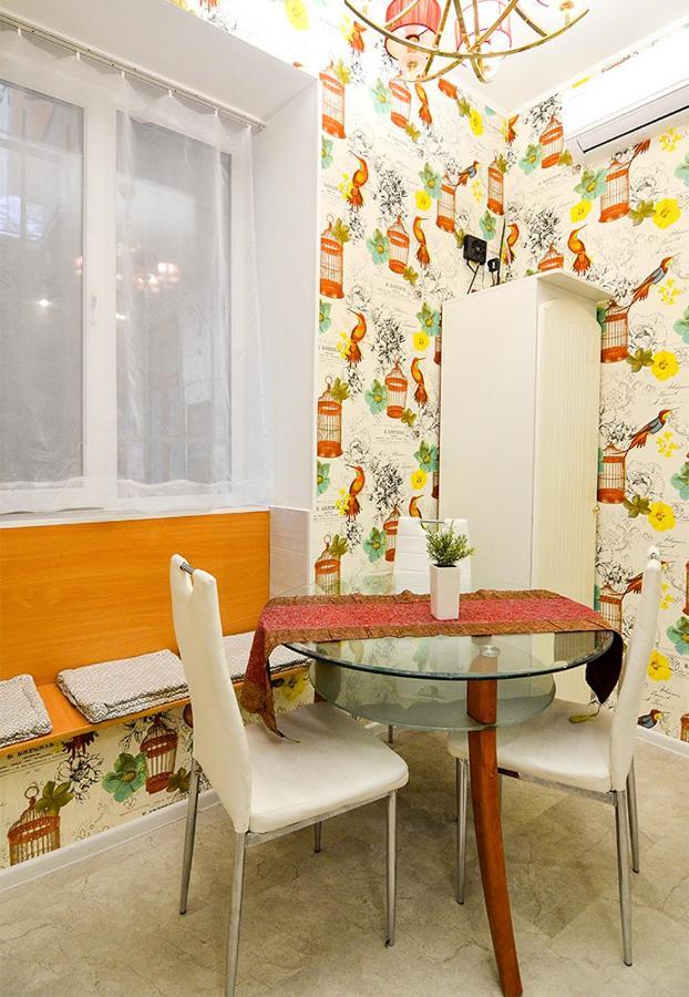 Apartments Leopolli Near Opera House Lwów Zewnętrze zdjęcie